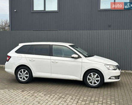 Белый Шкода Фабия, объемом двигателя 1.42 л и пробегом 188 тыс. км за 7500 $, фото 8 на Automoto.ua