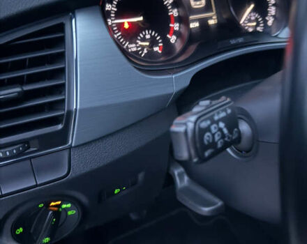 Білий Шкода Фабія, об'ємом двигуна 1.4 л та пробігом 176 тис. км за 8300 $, фото 16 на Automoto.ua