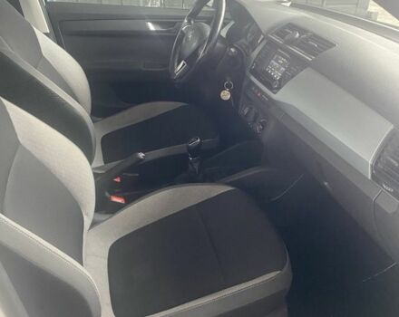 Білий Шкода Фабія, об'ємом двигуна 1.4 л та пробігом 280 тис. км за 7500 $, фото 15 на Automoto.ua