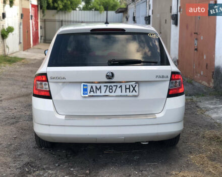 Білий Шкода Фабія, об'ємом двигуна 1.42 л та пробігом 303 тис. км за 7100 $, фото 4 на Automoto.ua