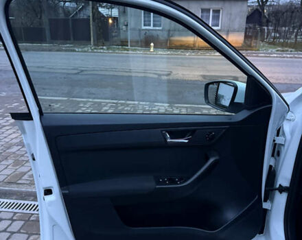 Білий Шкода Фабія, об'ємом двигуна 1.4 л та пробігом 176 тис. км за 8300 $, фото 19 на Automoto.ua