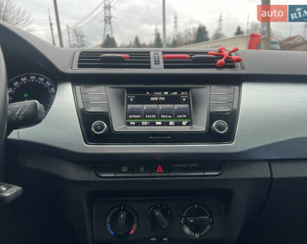 Білий Шкода Фабія, об'ємом двигуна 1.4 л та пробігом 290 тис. км за 7100 $, фото 15 на Automoto.ua