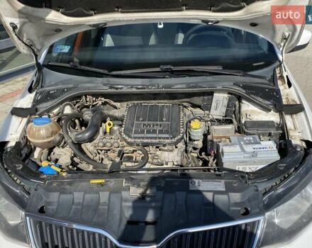 Белый Шкода Фабия, объемом двигателя 1 л и пробегом 82 тыс. км за 6700 $, фото 5 на Automoto.ua