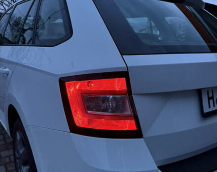 Білий Шкода Фабія, об'ємом двигуна 1.4 л та пробігом 176 тис. км за 8300 $, фото 31 на Automoto.ua