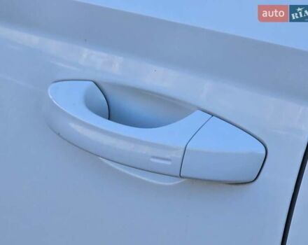 Белый Шкода Фабия, объемом двигателя 1.2 л и пробегом 198 тыс. км за 11499 $, фото 21 на Automoto.ua