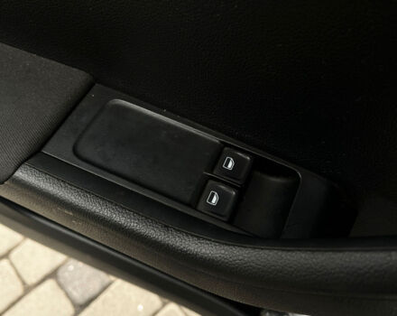 Белый Шкода Фабия, объемом двигателя 1.4 л и пробегом 178 тыс. км за 7800 $, фото 8 на Automoto.ua