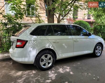 Белый Шкода Фабия, объемом двигателя 1.2 л и пробегом 187 тыс. км за 7600 $, фото 4 на Automoto.ua