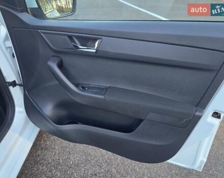 Белый Шкода Фабия, объемом двигателя 1.2 л и пробегом 198 тыс. км за 11499 $, фото 31 на Automoto.ua