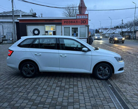 Білий Шкода Фабія, об'ємом двигуна 1.4 л та пробігом 176 тис. км за 8300 $, фото 3 на Automoto.ua