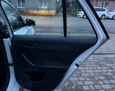 Білий Шкода Фабія, об'ємом двигуна 1.4 л та пробігом 176 тис. км за 8300 $, фото 24 на Automoto.ua