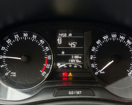 Белый Шкода Фабия, объемом двигателя 1.4 л и пробегом 178 тыс. км за 7800 $, фото 11 на Automoto.ua