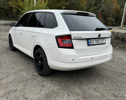 Шкода Фабия 2015 в Тячеве на Automoto.ua Белый Шкода Фабия, объемом двигателя 1.4 л и пробегом 270 тыс. км за 6200 $, фото 3 на Automoto.ua
