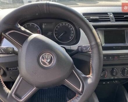 Белый Шкода Фабия, объемом двигателя 1 л и пробегом 82 тыс. км за 6700 $, фото 8 на Automoto.ua