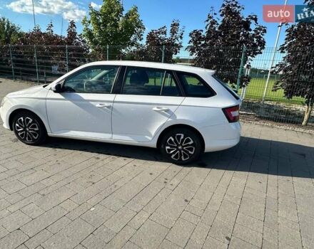 Белый Шкода Фабия, объемом двигателя 1 л и пробегом 82 тыс. км за 6700 $, фото 4 на Automoto.ua