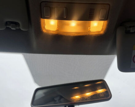 Белый Шкода Фабия, объемом двигателя 1.4 л и пробегом 178 тыс. км за 7800 $, фото 19 на Automoto.ua