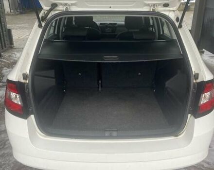 Белый Шкода Фабия, объемом двигателя 1.4 л и пробегом 280 тыс. км за 7500 $, фото 9 на Automoto.ua