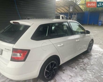Белый Шкода Фабия, объемом двигателя 1.4 л и пробегом 280 тыс. км за 7500 $, фото 11 на Automoto.ua