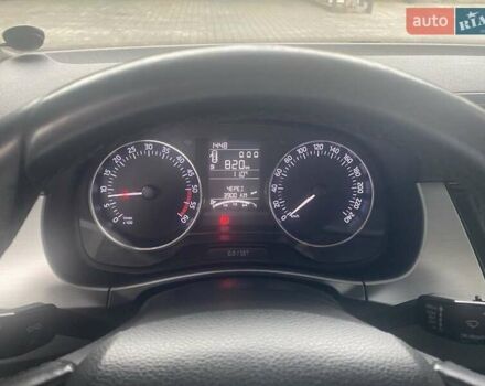 Белый Шкода Фабия, объемом двигателя 1.4 л и пробегом 280 тыс. км за 7500 $, фото 4 на Automoto.ua