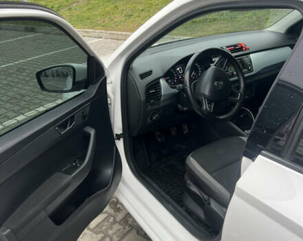 Білий Шкода Фабія, об'ємом двигуна 1.4 л та пробігом 290 тис. км за 7100 $, фото 13 на Automoto.ua