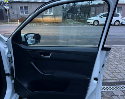 Білий Шкода Фабія, об'ємом двигуна 1.4 л та пробігом 176 тис. км за 8300 $, фото 23 на Automoto.ua