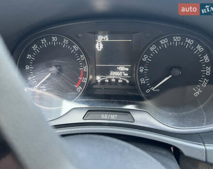 Білий Шкода Фабія, об'ємом двигуна 1.4 л та пробігом 230 тис. км за 8500 $, фото 3 на Automoto.ua