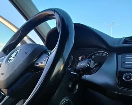 Белый Шкода Фабия, объемом двигателя 1.4 л и пробегом 260 тыс. км за 10500 $, фото 19 на Automoto.ua