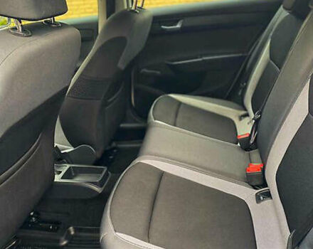 Белый Шкода Фабия, объемом двигателя 1.2 л и пробегом 180 тыс. км за 9800 $, фото 26 на Automoto.ua