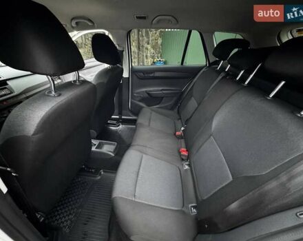 Белый Шкода Фабия, объемом двигателя 1.2 л и пробегом 259 тыс. км за 7300 $, фото 12 на Automoto.ua