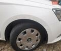Белый Шкода Фабия, объемом двигателя 1.42 л и пробегом 285 тыс. км за 7999 $, фото 2 на Automoto.ua