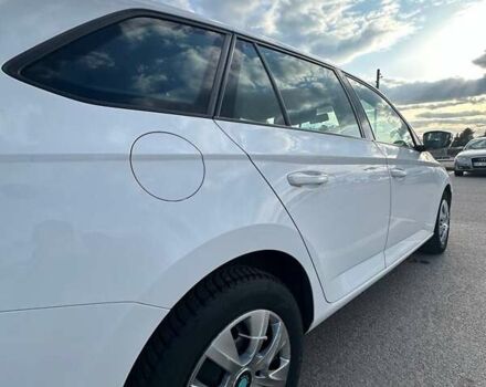 Белый Шкода Фабия, объемом двигателя 1.4 л и пробегом 224 тыс. км за 6950 $, фото 3 на Automoto.ua