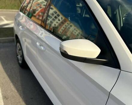 Белый Шкода Фабия, объемом двигателя 1.4 л и пробегом 224 тыс. км за 6950 $, фото 9 на Automoto.ua