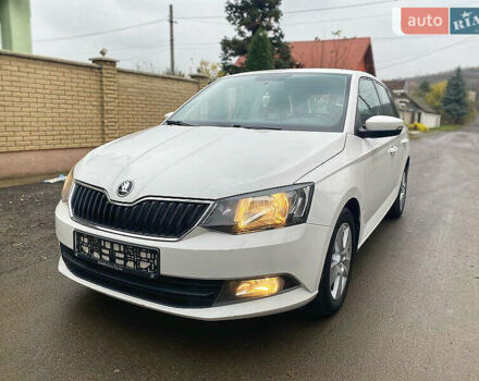 Белый Шкода Фабия, объемом двигателя 1.2 л и пробегом 180 тыс. км за 9800 $, фото 28 на Automoto.ua