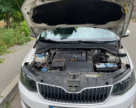 Білий Шкода Фабія, об'ємом двигуна 1.4 л та пробігом 210 тис. км за 8200 $, фото 5 на Automoto.ua