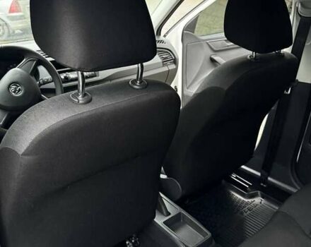 Белый Шкода Фабия, объемом двигателя 1.2 л и пробегом 259 тыс. км за 7300 $, фото 17 на Automoto.ua