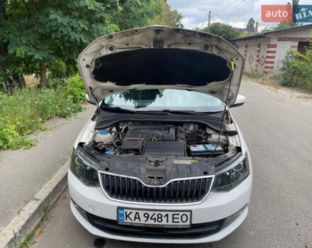 Білий Шкода Фабія, об'ємом двигуна 1.4 л та пробігом 210 тис. км за 8200 $, фото 4 на Automoto.ua