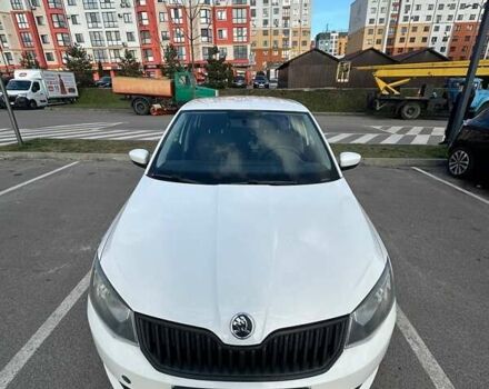 Белый Шкода Фабия, объемом двигателя 1.4 л и пробегом 224 тыс. км за 6950 $, фото 1 на Automoto.ua