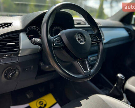 Білий Шкода Фабія, об'ємом двигуна 1.4 л та пробігом 310 тис. км за 9400 $, фото 15 на Automoto.ua