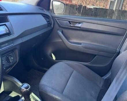 Белый Шкода Фабия, объемом двигателя 1.2 л и пробегом 273 тыс. км за 6350 $, фото 3 на Automoto.ua