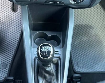 Белый Шкода Фабия, объемом двигателя 1.4 л и пробегом 224 тыс. км за 6950 $, фото 15 на Automoto.ua