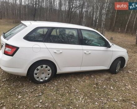 Белый Шкода Фабия, объемом двигателя 1.42 л и пробегом 285 тыс. км за 7999 $, фото 15 на Automoto.ua