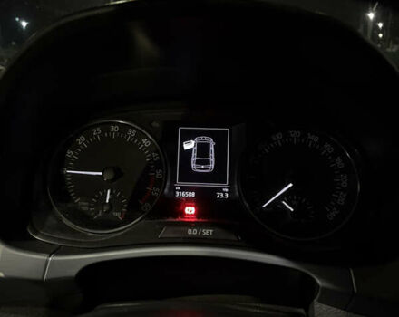 Белый Шкода Фабия, объемом двигателя 1.42 л и пробегом 316 тыс. км за 7299 $, фото 10 на Automoto.ua