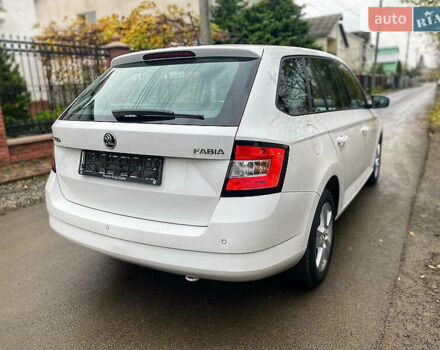 Белый Шкода Фабия, объемом двигателя 1.2 л и пробегом 180 тыс. км за 9800 $, фото 21 на Automoto.ua