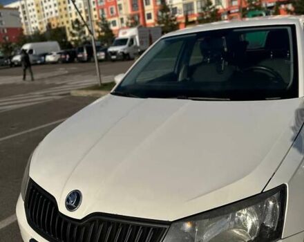 Белый Шкода Фабия, объемом двигателя 1.4 л и пробегом 224 тыс. км за 6950 $, фото 5 на Automoto.ua