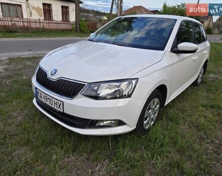 Белый Шкода Фабия, объемом двигателя 1 л и пробегом 135 тыс. км за 8550 $, фото 6 на Automoto.ua