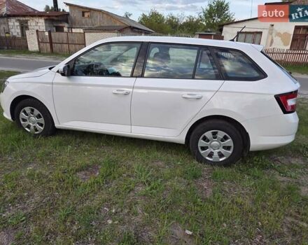 Белый Шкода Фабия, объемом двигателя 1 л и пробегом 135 тыс. км за 8550 $, фото 10 на Automoto.ua