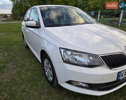 Белый Шкода Фабия, объемом двигателя 1 л и пробегом 135 тыс. км за 8550 $, фото 1 на Automoto.ua