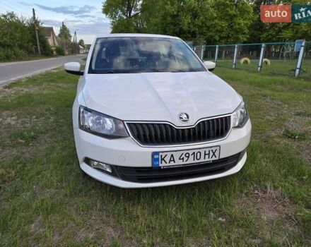 Белый Шкода Фабия, объемом двигателя 1 л и пробегом 135 тыс. км за 8550 $, фото 2 на Automoto.ua