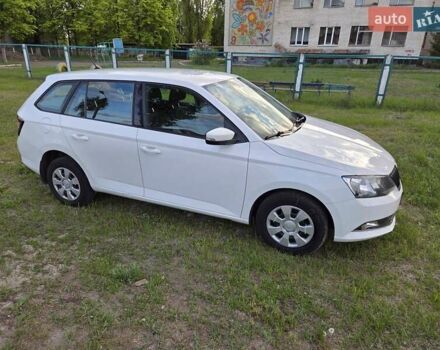 Белый Шкода Фабия, объемом двигателя 1 л и пробегом 135 тыс. км за 8550 $, фото 22 на Automoto.ua