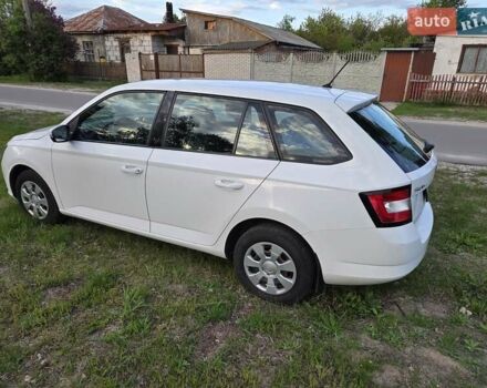 Белый Шкода Фабия, объемом двигателя 1 л и пробегом 135 тыс. км за 8550 $, фото 11 на Automoto.ua