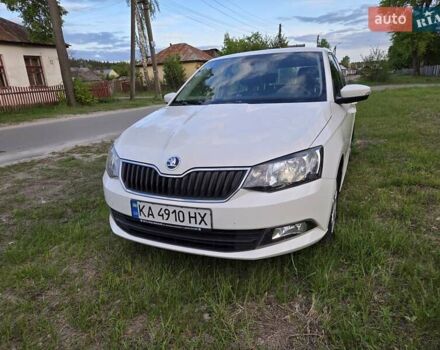 Белый Шкода Фабия, объемом двигателя 1 л и пробегом 135 тыс. км за 8550 $, фото 5 на Automoto.ua